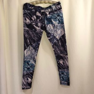 Lucy leggings. L